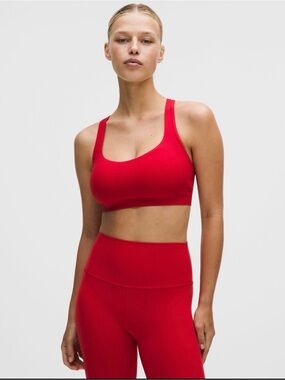 NWT Lululemon FlexyFlex Strappy Yoga Bra
Light Support, D-DDD Cups Oxford Red
